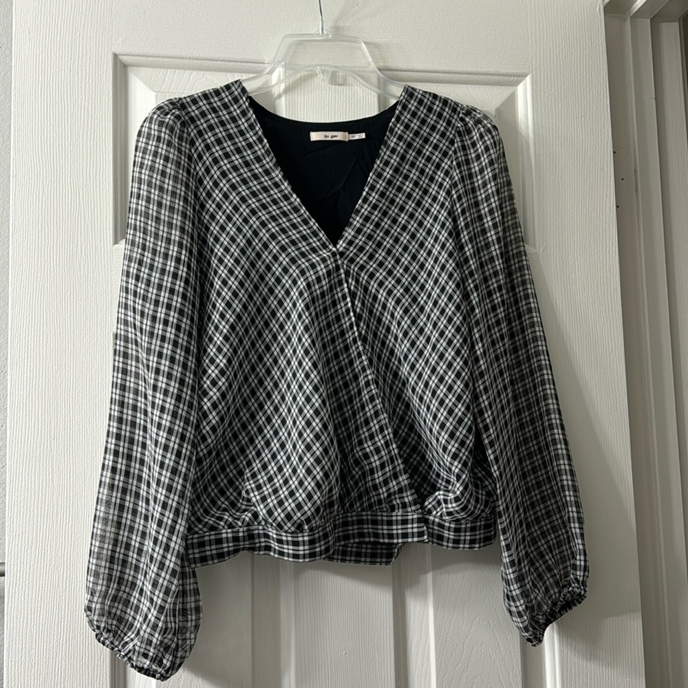 Black and white, long sleeve top (size XS)